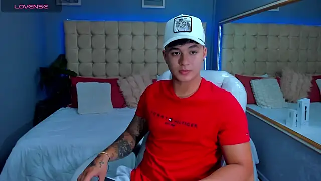 Cristopher strong online show from September 28, 2025, 2:46 pm