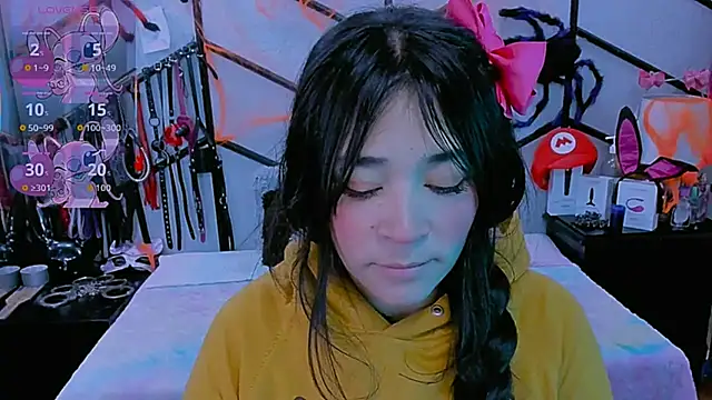 AlanaLuck online show from October 30, 2025, 12:36 pm