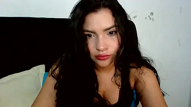 lolaa staars online show from October 8, 2025, 8:38 am