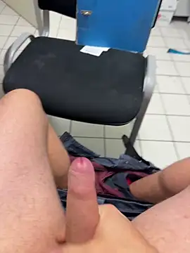 MellidenisGeil online show from November 7, 2025, 5:56 am