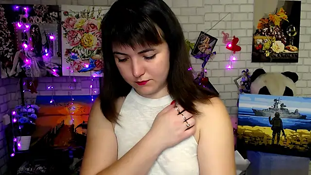 Snapshot of Darina_M_ chatting on November 12, 2025, 3:54 am Darina M online show from November 12, 2025, 3:54 am