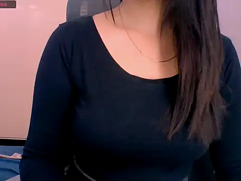 Snapshot of Nicole-wallace chatting on November 28, 2025, 12:38 pm Nicole-wallace online show from November 28, 2025, 12:38 pm