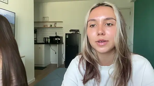 domDani subMay online show from March 29, 2026, 8:27 am