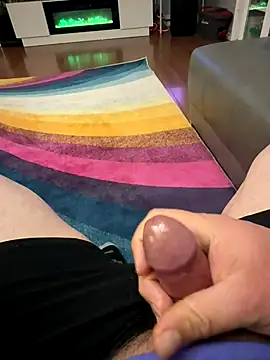 Lucrecio19 online show from December 18, 2025, 9:36 am