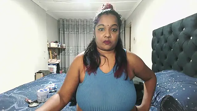 Snapshot of Indianmayaxoxo chatting on October 16, 2025, 5:43 pm Indianmayaxoxo online show from October 16, 2025, 5:43 pm