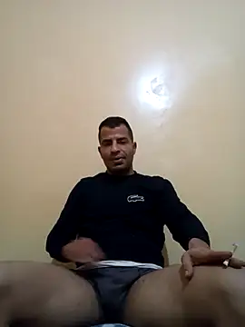 Snapshot of Bisex_activ19 chatting on December 24, 2024, 8:55 am Bisex activ19 online show from December 24, 2024, 8:55 am