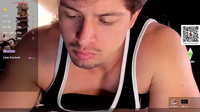 Snapshot of ADAM_BOUTON_ chatting on November 4, 2025, 12:31 pm ADAM BOUTON online show from November 4, 2025, 12:31 pm