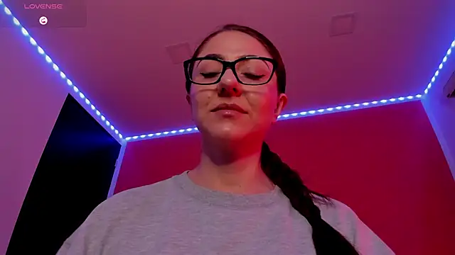 Snapshot of Ich_Bin_Julia chatting on June 2, 2026, 9:42 am Ich Bin Julia online show from June 2, 2026, 9:42 am