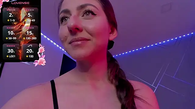 Snapshot of Ich_Bin_Julia chatting on January 9, 2025, 5:54 pm Ich Bin Julia online show from January 9, 2025, 5:54 pm