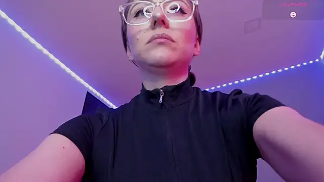 Snapshot of Ich_Bin_Julia chatting on March 3, 2025, 2:17 pm Ich Bin Julia online show from March 3, 2025, 2:17 pm