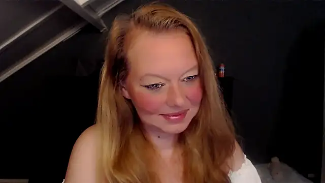 roxanna24 online show from May 16, 2026, 9:14 pm