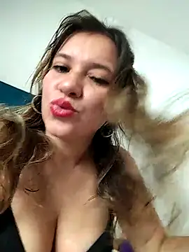 Snapshot of ELEKTRA_LUXURY chatting on February 19, 2025, 8:31 pm ELEKTRA LUXURY online show from February 19, 2025, 8:31 pm