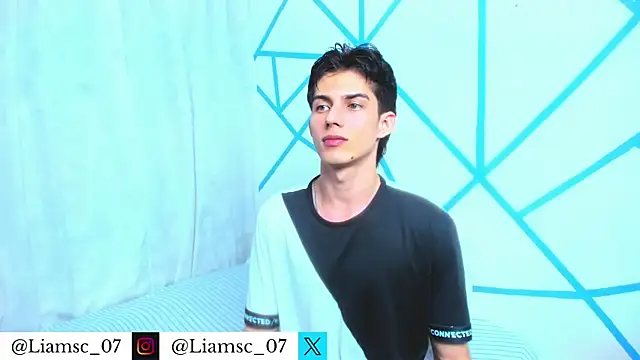 Snapshot of liam_scott77 chatting on June 4, 2026, 10:58 pm liam scott77 online show from June 4, 2026, 10:58 pm
