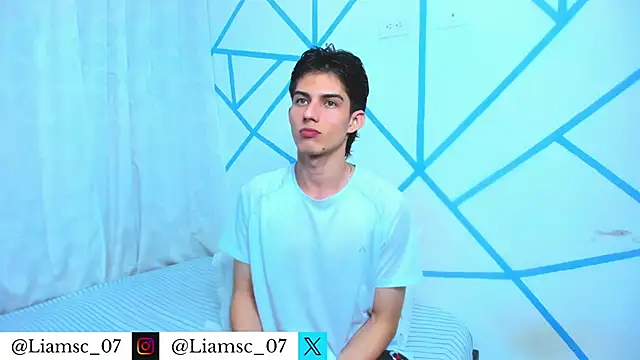 Snapshot of liam_scott77 chatting on June 3, 2026, 9:08 pm liam scott77 online show from June 3, 2026, 9:08 pm