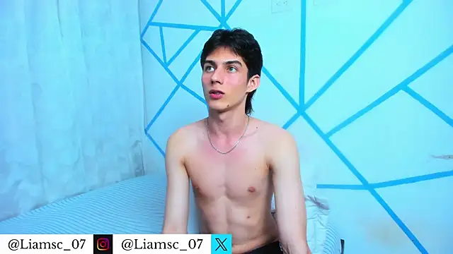 Snapshot of liam_scott77 chatting on July 31, 2026, 2:44 am liam scott77 online show from July 31, 2026, 2:44 am