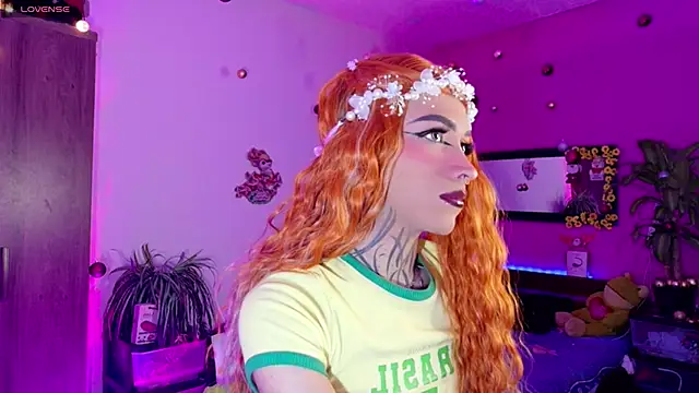 Snapshot of Micaela_Rangel chatting on December 22, 2025, 2:33 am Micaela Rangel online show from December 22, 2025, 2:33 am