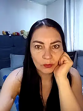 renata hot1 online show from May 12, 2026, 7:20 pm
