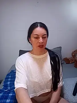 renata hot1 online show from March 11, 2026, 6:35 pm