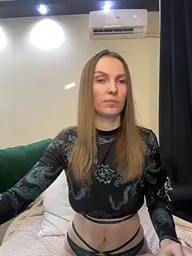 Snapshot of RachelBelI chatting on March 5, 2025, 11:16 pm RachelBelI online show from March 5, 2025, 11:16 pm