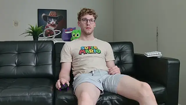 Snapshot of BlueEyedTallGuy94 chatting on September 22, 2025, 6:58 pm BlueEyedTallGuy94 online show from September 22, 2025, 6:58 pm