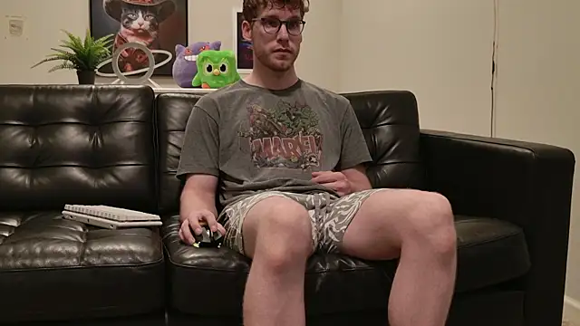 Snapshot of BlueEyedTallGuy94 chatting on October 9, 2025, 12:55 am BlueEyedTallGuy94 online show from October 9, 2025, 12:55 am