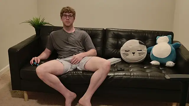 Snapshot of BlueEyedTallGuy94 chatting on September 13, 2025, 2:11 am BlueEyedTallGuy94 online show from September 13, 2025, 2:11 am