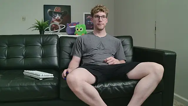 Snapshot of BlueEyedTallGuy94 chatting on September 26, 2025, 10:38 pm BlueEyedTallGuy94 online show from September 26, 2025, 10:38 pm