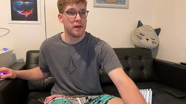 Snapshot of BlueEyedTallGuy94 chatting on December 23, 2024, 2:13 am BlueEyedTallGuy94 online show from December 23, 2024, 2:13 am