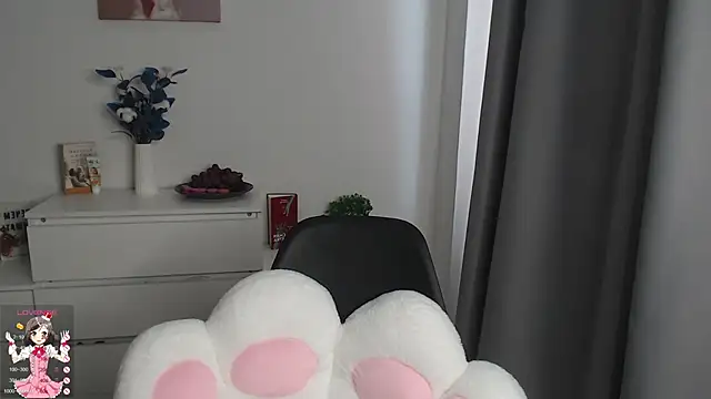 Snapshot of b4by_LoL1 chatting on March 1, 2025, 12:12 pm b4by LoL1 online show from March 1, 2025, 12:12 pm