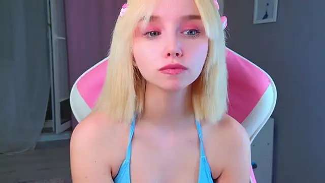 b4by LoL1 online show from March 27, 2026, 5:47 pm