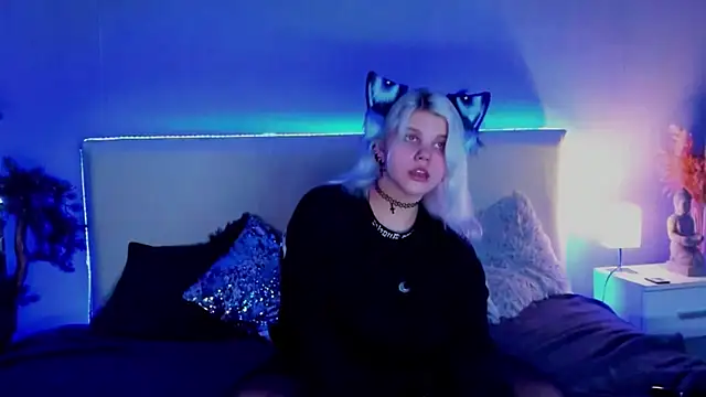 JoannLowe online show from March 11, 2025, 8:20 pm