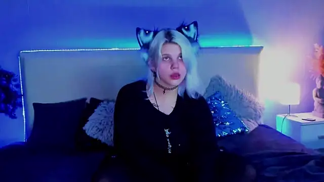 JoannLowe online show from March 12, 2025, 9:13 pm