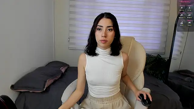 Catyloves online show from January 8, 2026, 9:32 pm