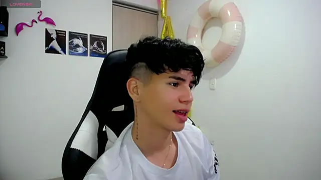 Tayson Rivers online show from September 22, 2025, 1:33 am