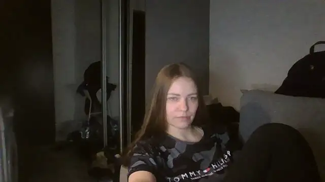 AnnaDiamond1 online show from April 7, 2026, 10:33 pm