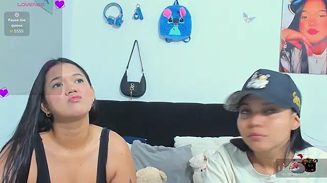 Snapshot of sara_mendez2 chatting on December 16, 2025, 12:04 am sara mendez2 online show from December 16, 2025, 12:04 am