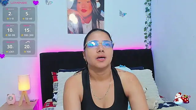 Snapshot of sara_mendez2 chatting on February 19, 2026, 10:40 pm sara mendez2 online show from February 19, 2026, 10:40 pm