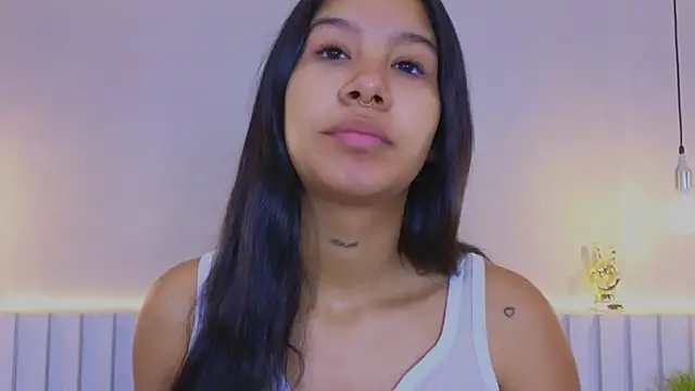 Snapshot of Aida_moreno chatting on October 5, 2025, 12:07 pm Aida moreno online show from October 5, 2025, 12:07 pm