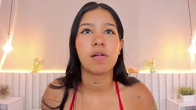 Snapshot of Aida_moreno chatting on February 28, 2025, 1:47 pm Aida moreno online show from February 28, 2025, 1:47 pm