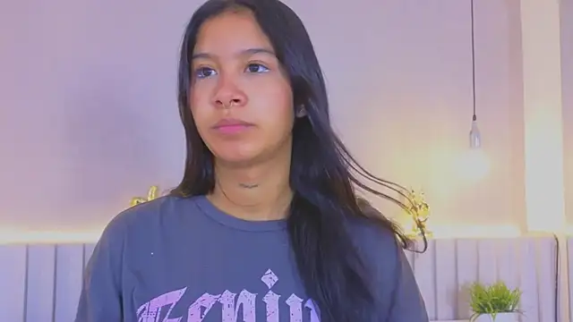 Snapshot of Aida_moreno chatting on September 28, 2025, 11:39 am Aida moreno online show from September 28, 2025, 11:39 am