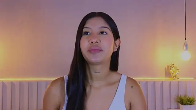 Snapshot of Aida_moreno chatting on February 4, 2026, 11:05 am Aida moreno online show from February 4, 2026, 11:05 am