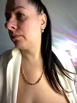 Snapshot of Evelinia chatting on September 26, 2025, 12:45 pm Evelinia online show from September 26, 2025, 12:45 pm