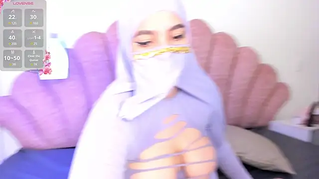 malak nanyy online show from November 27, 2025, 10:43 pm