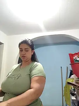 Snapshot of Melinda_bob chatting on February 6, 2026, 8:32 am Melinda bob online show from February 6, 2026, 8:32 am