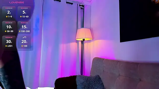 little sophie18 online show from November 26, 2025, 7:58 pm