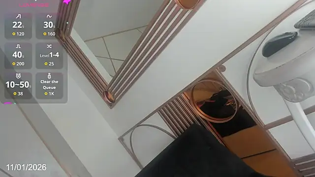 nayshalopestss online show from January 11, 2026, 9:22 pm