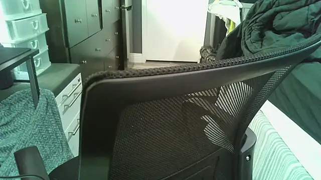 MasterJizzJunky online show from April 4, 2026, 8:32 am