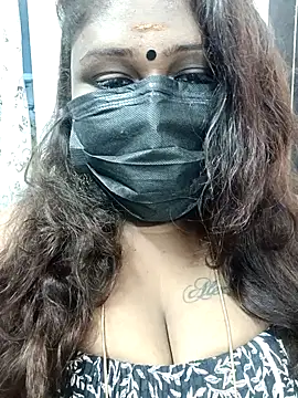 Snapshot of simran21 chatting on February 2, 2025, 6:20 pm simran21 online show from February 2, 2025, 6:20 pm