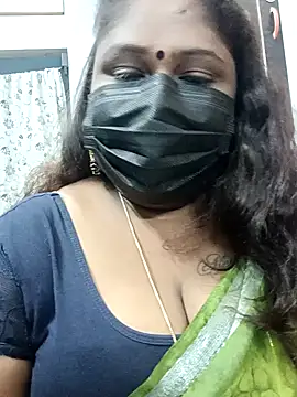 Snapshot of simran21 chatting on January 8, 2025, 6:09 pm simran21 online show from January 8, 2025, 6:09 pm