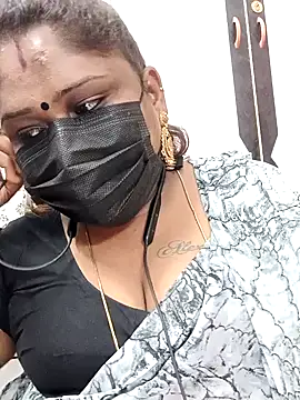 Snapshot of simran21 chatting on December 29, 2024, 9:30 pm simran21 online show from December 29, 2024, 9:30 pm